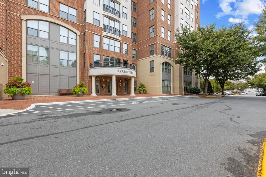 485 Harbor Side St #714, Woodbridge, VA 22191 - Image #2
