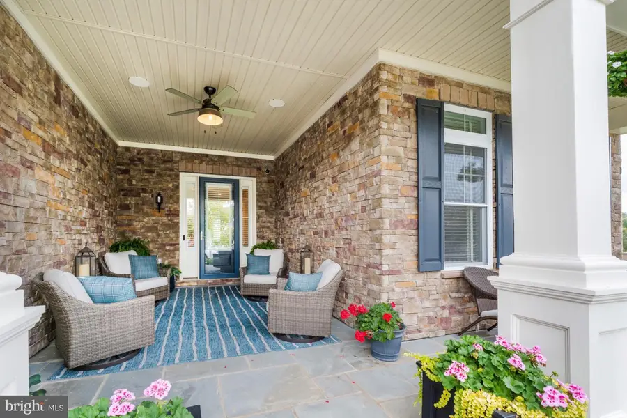 5966 Bowes Creek Pl, Gainesville, VA 20155 - Image #2