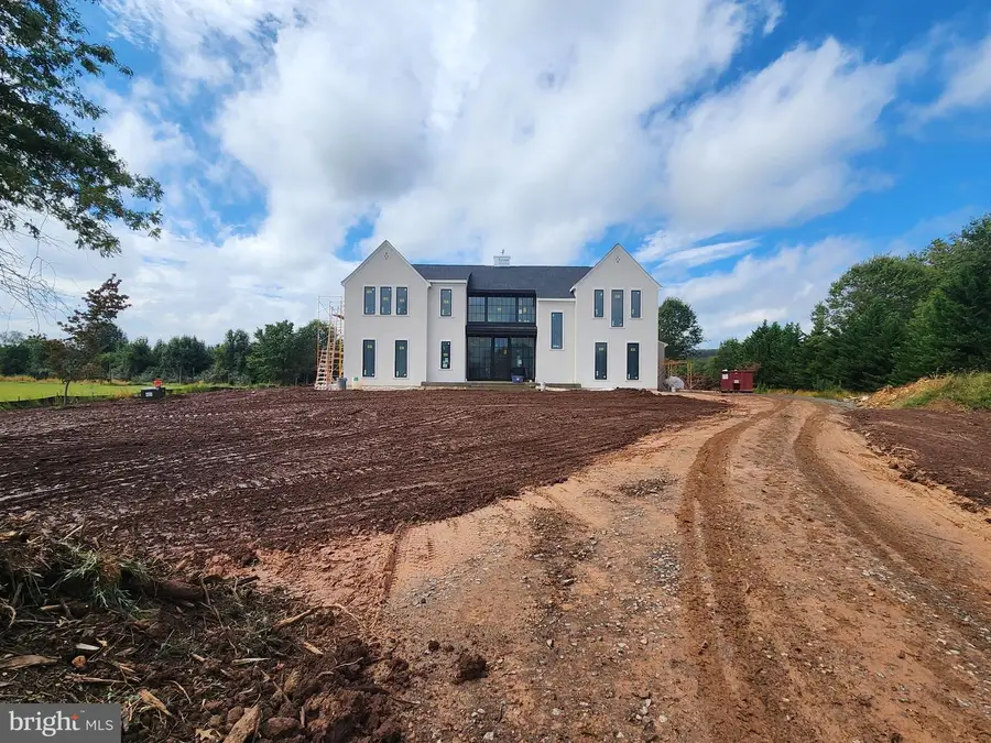 4410 Dogwood Tree Ct, Haymarket, VA 20169 - Image #2