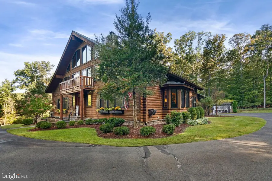 4791 Wintergreen Ct, Woodbridge, VA 22192 - Image #2