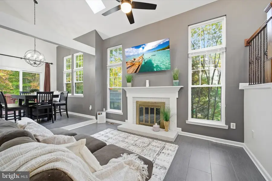 3098 Fennegan Ct, Woodbridge, VA 22192 - Image #2