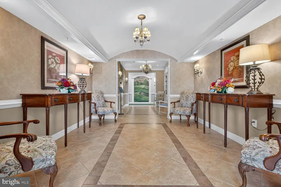 7065 Heritage Hunt Dr #203, Gainesville, VA 20155 - Image #2