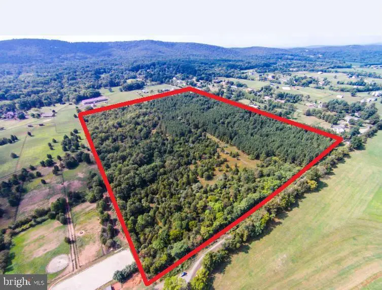 1570 Loudoun Dr, Haymarket, VA 20169 - Image #1