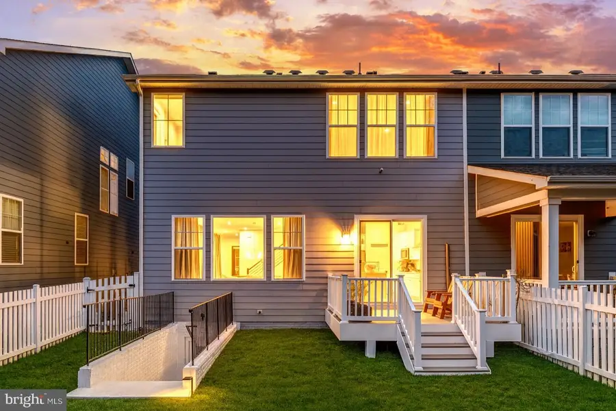 18260 Moss Garden Rd, Dumfries, VA 22026 - Image #2