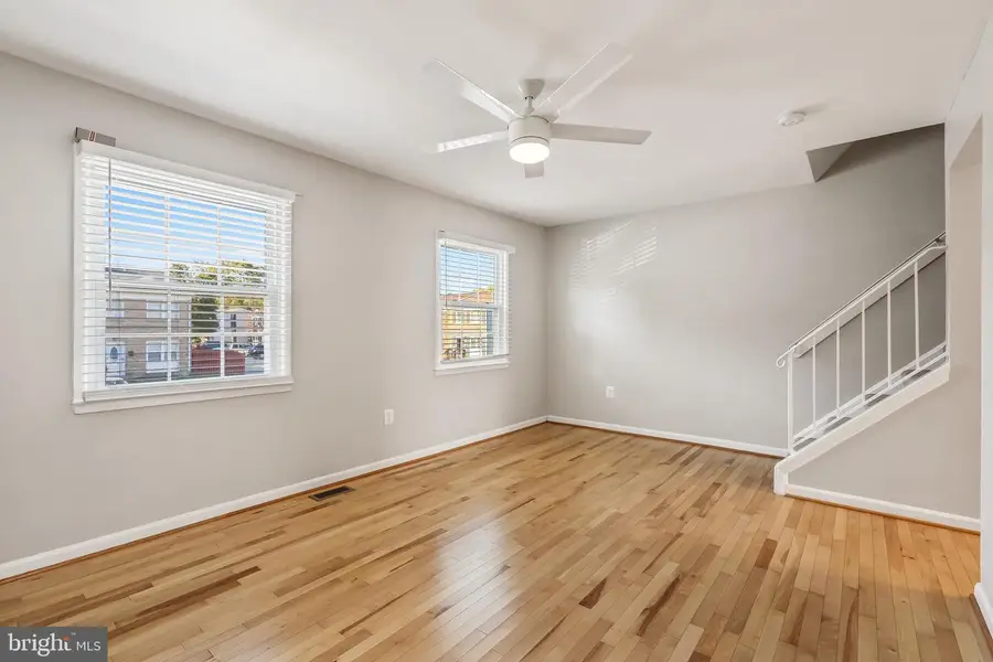 16603 Sutton Pl, Woodbridge, VA 22191 - Image #2