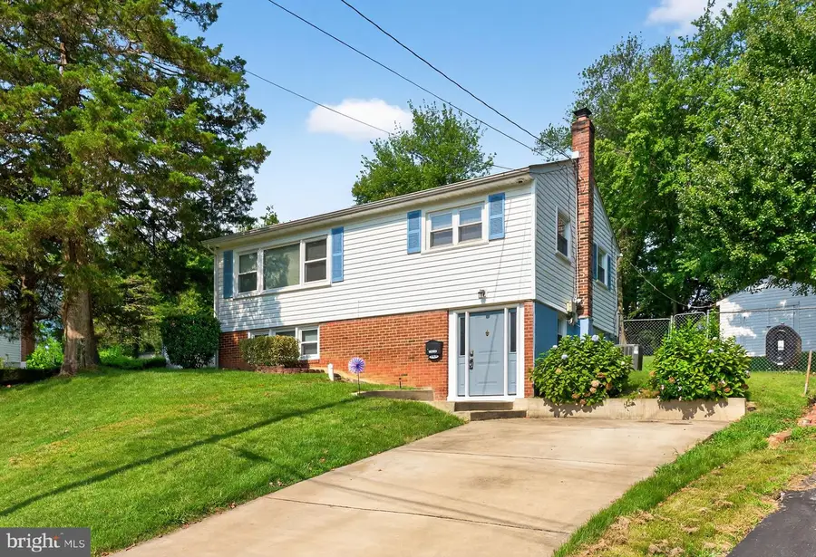 13430 Greenacre Dr, Woodbridge, VA 22191 - Image #3