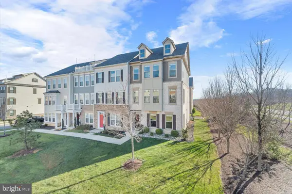 2033 Alder Ln, DUMFRIES, VA 22026