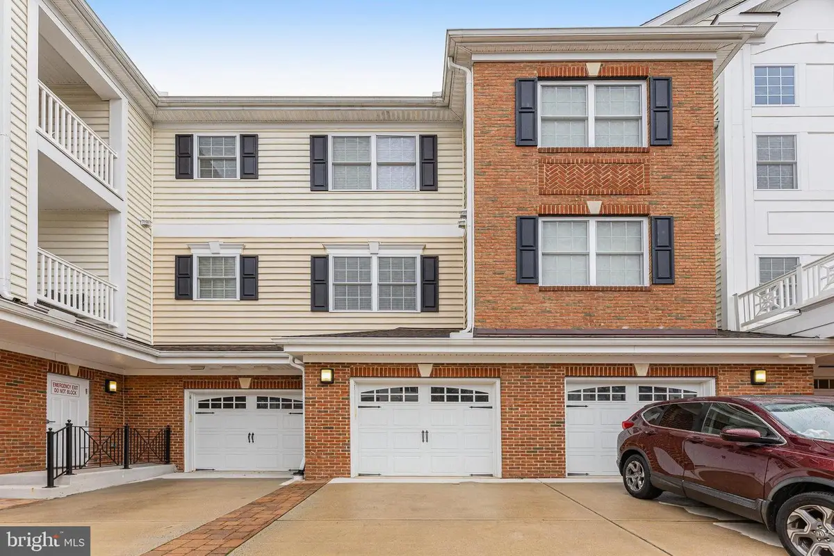 15110 Heather Mill Ln #201, Haymarket, VA 20169 - Image #1
