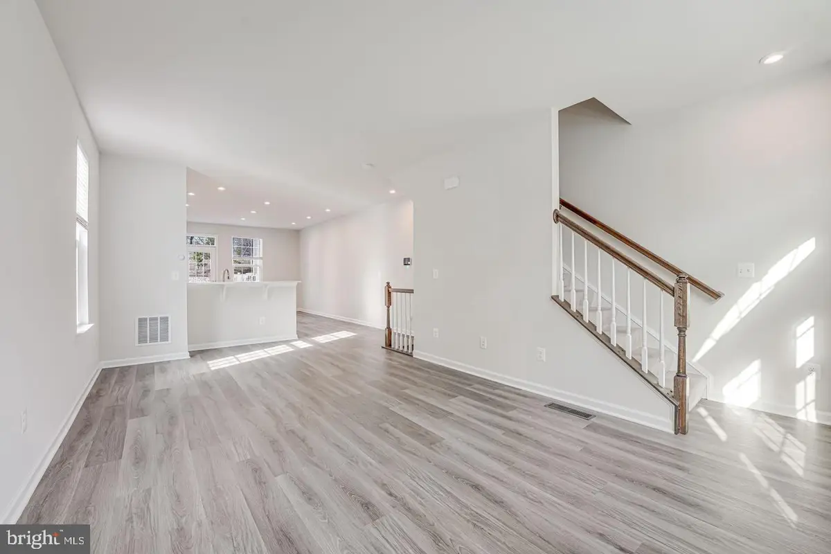 18339 Reaper Hill Ct, Triangle, VA 22172 - Image #1