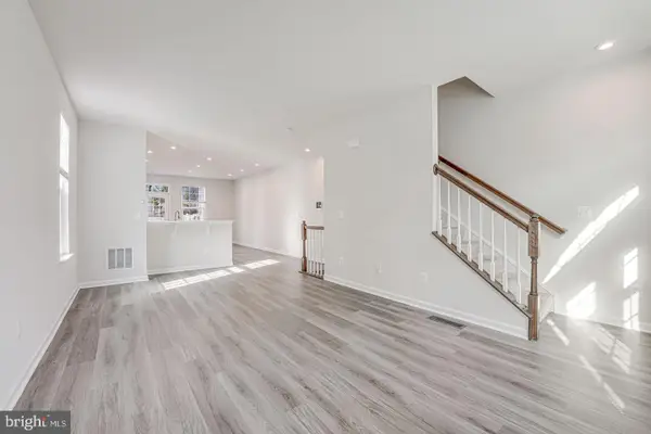 18339 Reaper Hill Ct, TRIANGLE, VA 22172