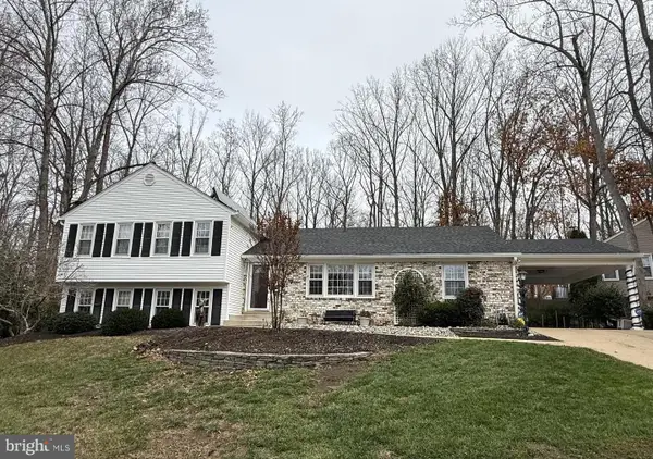 12001 Skipjack Ct, LAKE RIDGE, VA 22192