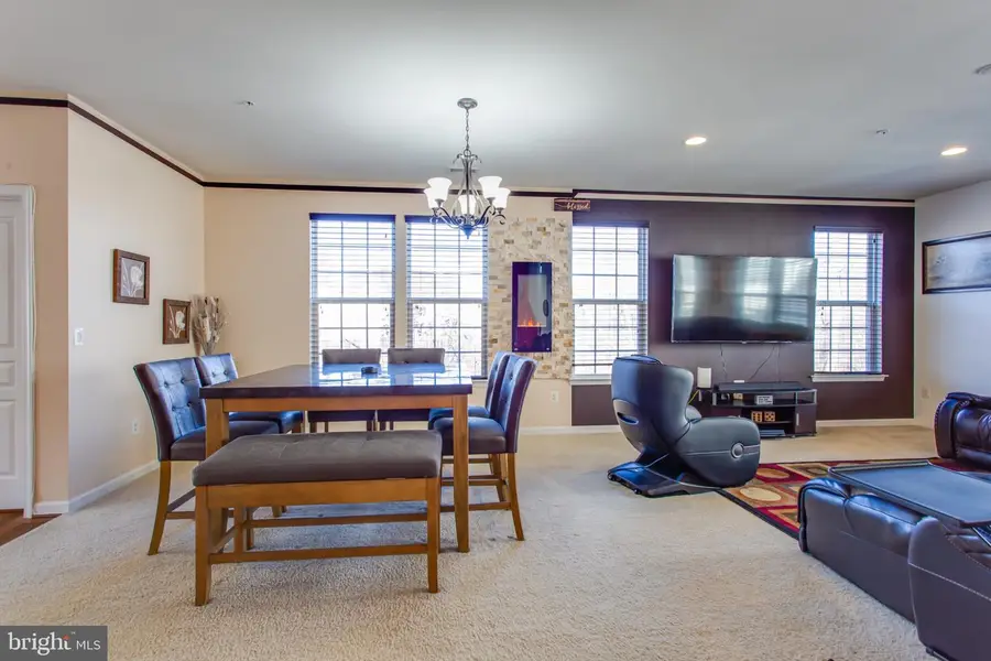 14762 Mason Creek Cir, Woodbridge, VA 22191 - Image #3