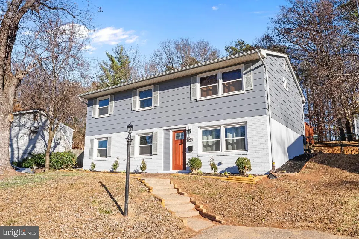 13421 Hillendale Dr, Woodbridge, VA 22193 - Image #1