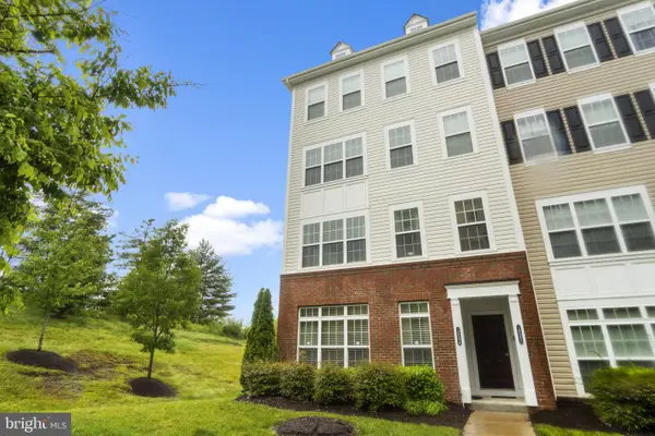 16894 Porters Inn Dr, DUMFRIES, VA 22026