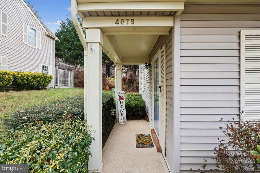 4879 Saltwater Dr, Dumfries, VA 22025 - Image #3