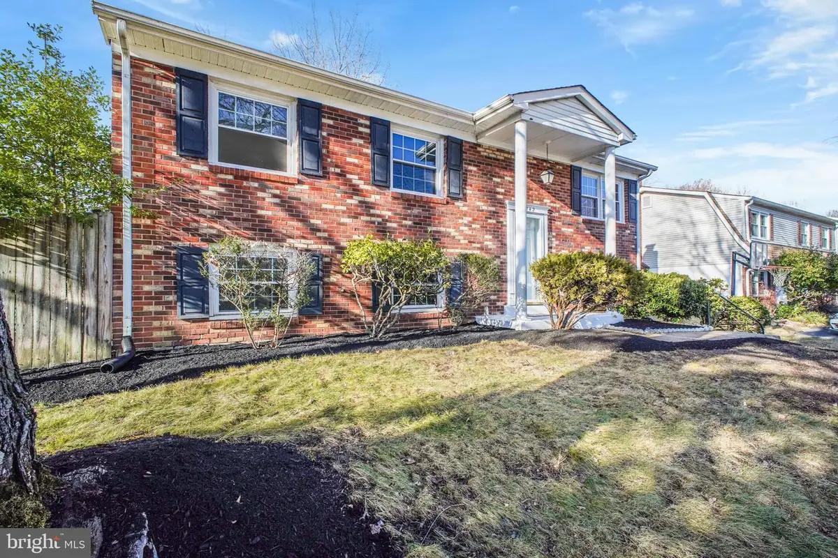 5242 Midway Ct, Woodbridge, VA 22193 - Image #1