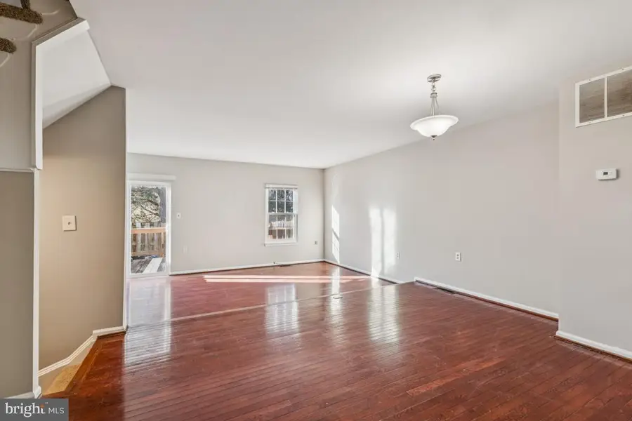7832 Brookview Ct, Manassas, VA 20109 - Image #2