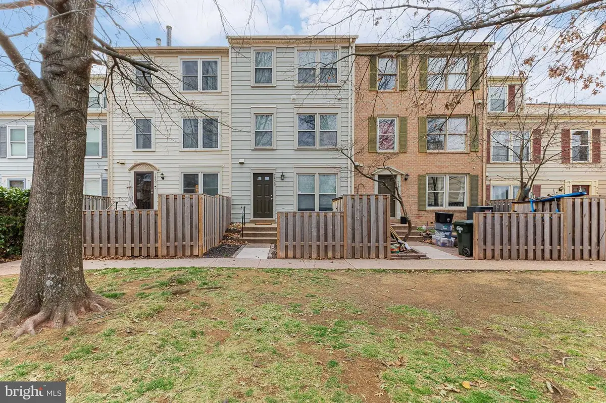 7438 Emerald Dr, Manassas, VA 20109 - Image #1