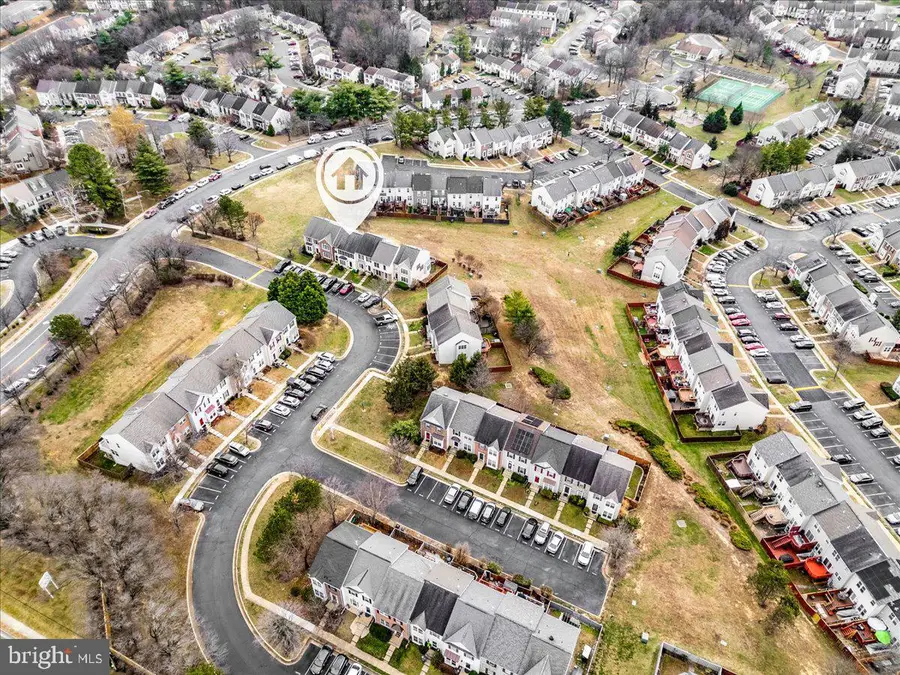 12729 Hunterbrook Dr, Woodbridge, VA 22192 - Image #2