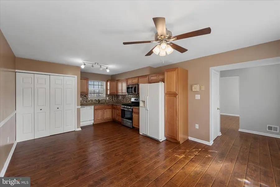 14367 Springbrook Ct, Woodbridge, VA 22193 - Image #3