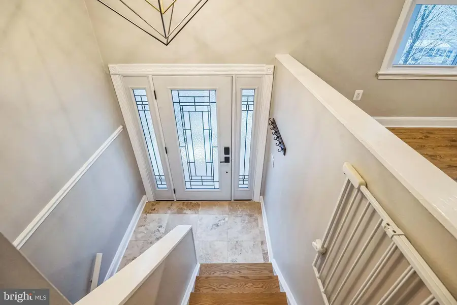 16080 Deer Park Dr, Dumfries, VA 22025 - Image #2