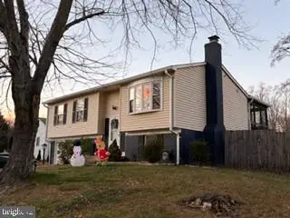 5598 Shadybrook Dr, Woodbridge, VA 22193 - #2