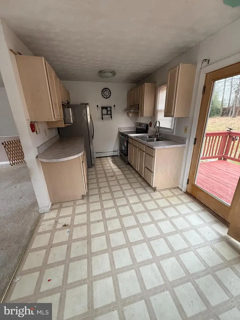 1515 Frances Dr, Woodbridge, VA 22191 - Image #2