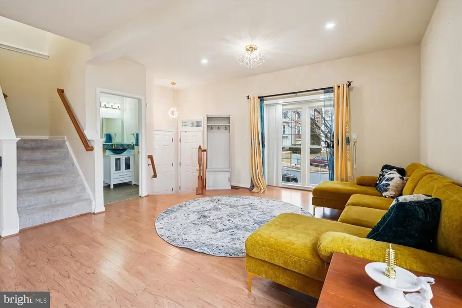 11741 Barrows Ln, Woodbridge, VA 22192 - Image #2