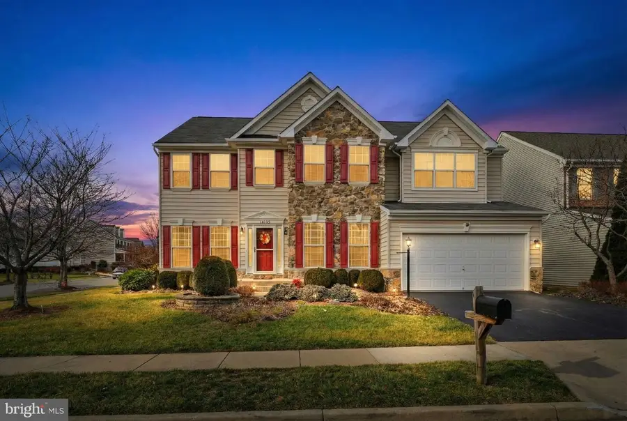 12096 Maidenhair Dr, Gainesville, VA 20155 - Image #2