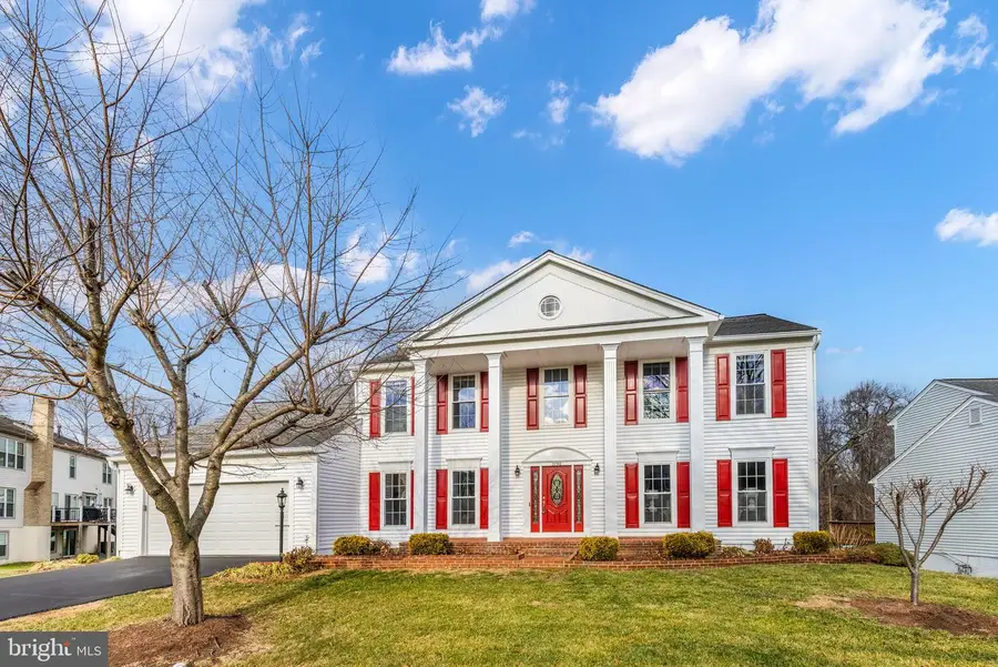 2796 Maple Ridge Dr, Woodbridge, VA 22192 - Image #2