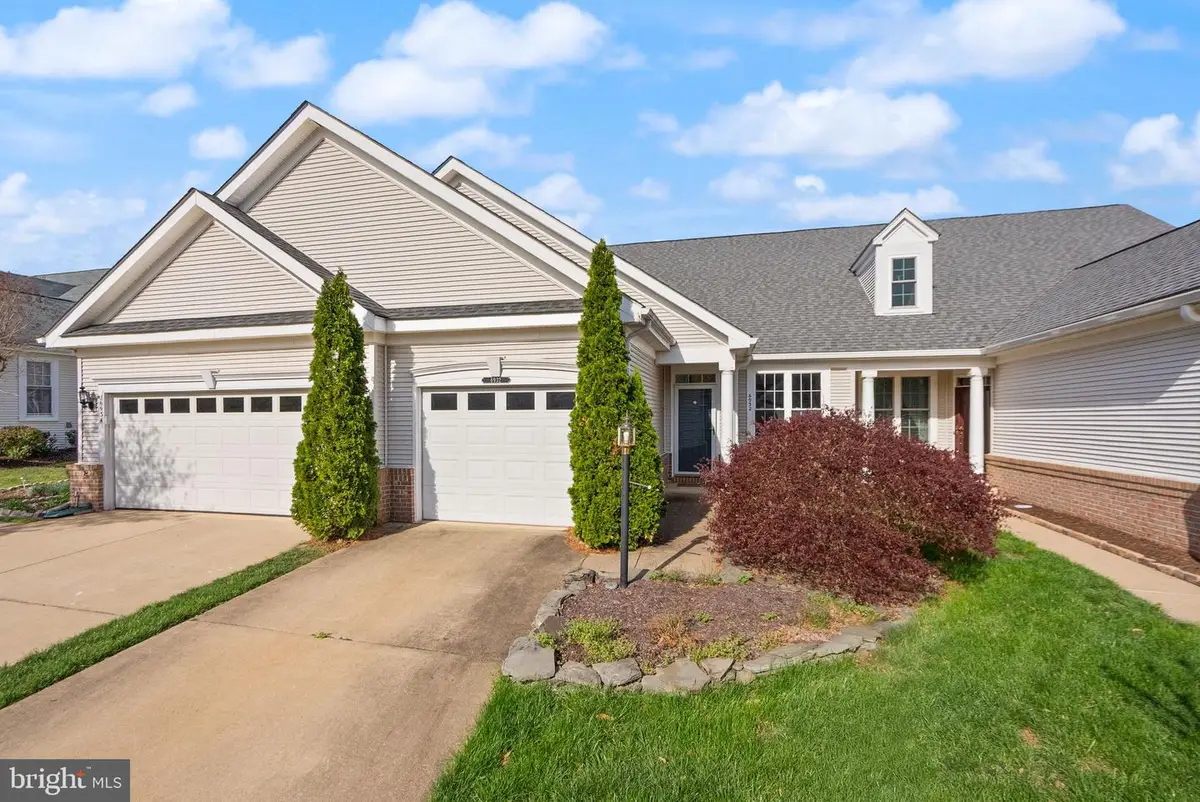 6932 Walnut Hill Dr, Gainesville, VA 20155 - #1