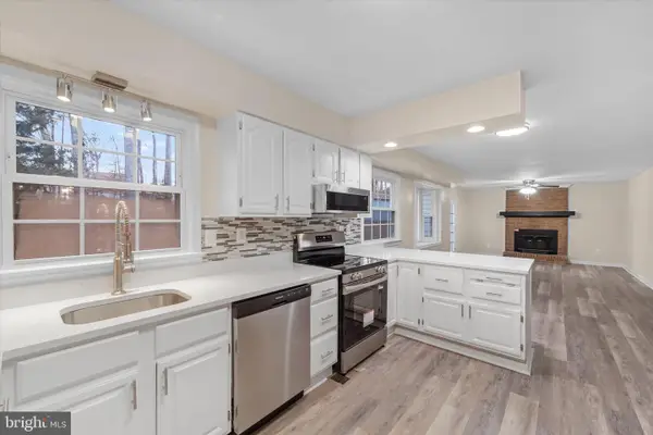 8016 Stillbrooke Rd, MANASSAS, VA 20112