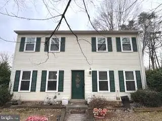 5327 Satterfield Dr, Woodbridge, VA 22193 - Image #1