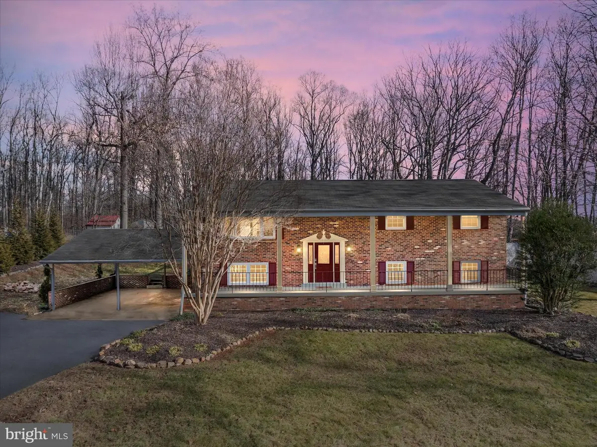 4509 Martinwood Dr, Haymarket, VA 20169 - Image #1