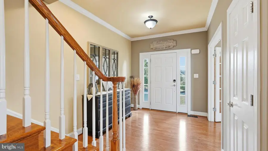 14439 Hamill Run Dr, Gainesville, VA 20155 - Image #2