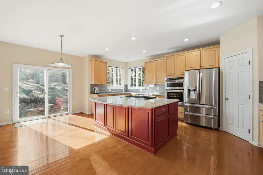 13020 Pilgrims Inn Dr, Woodbridge, VA 22193 - Image #3