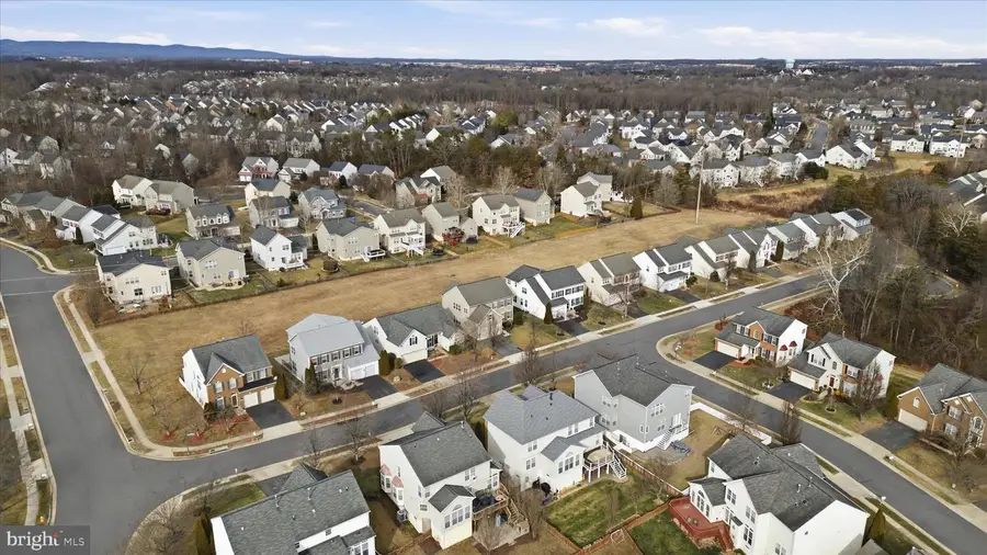 8832 Yellowthroat Ct, Gainesville, VA 20155 - #2