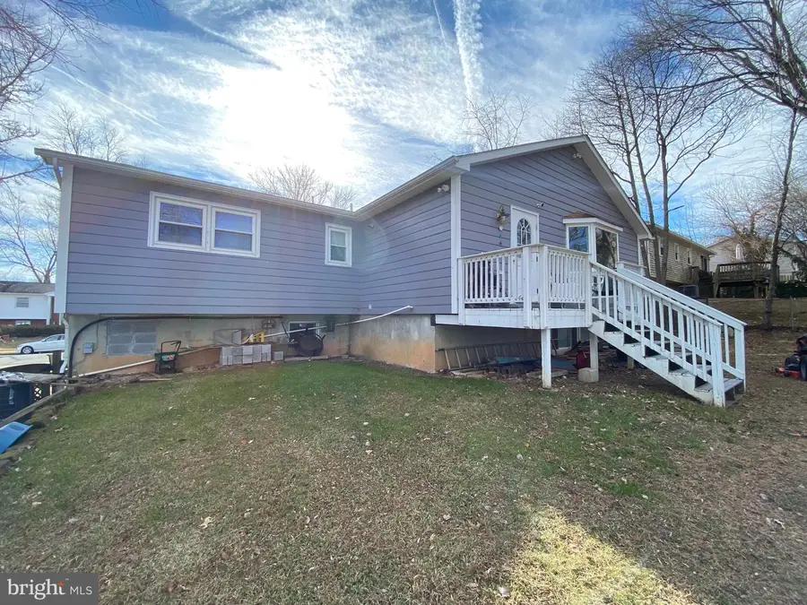 4812 Kentbury Ct, Woodbridge, VA 22193 - #3