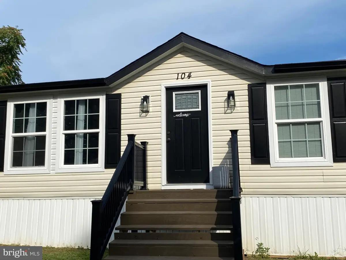 104 Prince Charles Ln, Dumfries, VA 22026 - #1