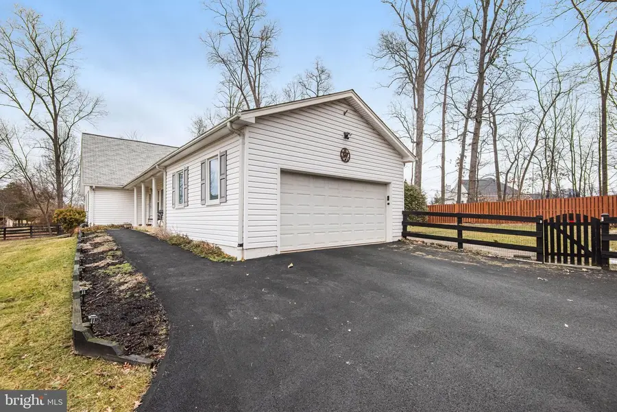 5767 Benford Dr, Haymarket, VA 20169 - #2