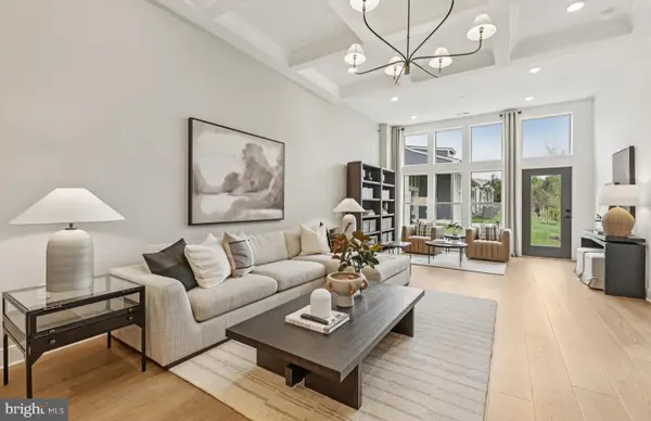 15461 Pink Topaz Ln, HAYMARKET, VA 20169