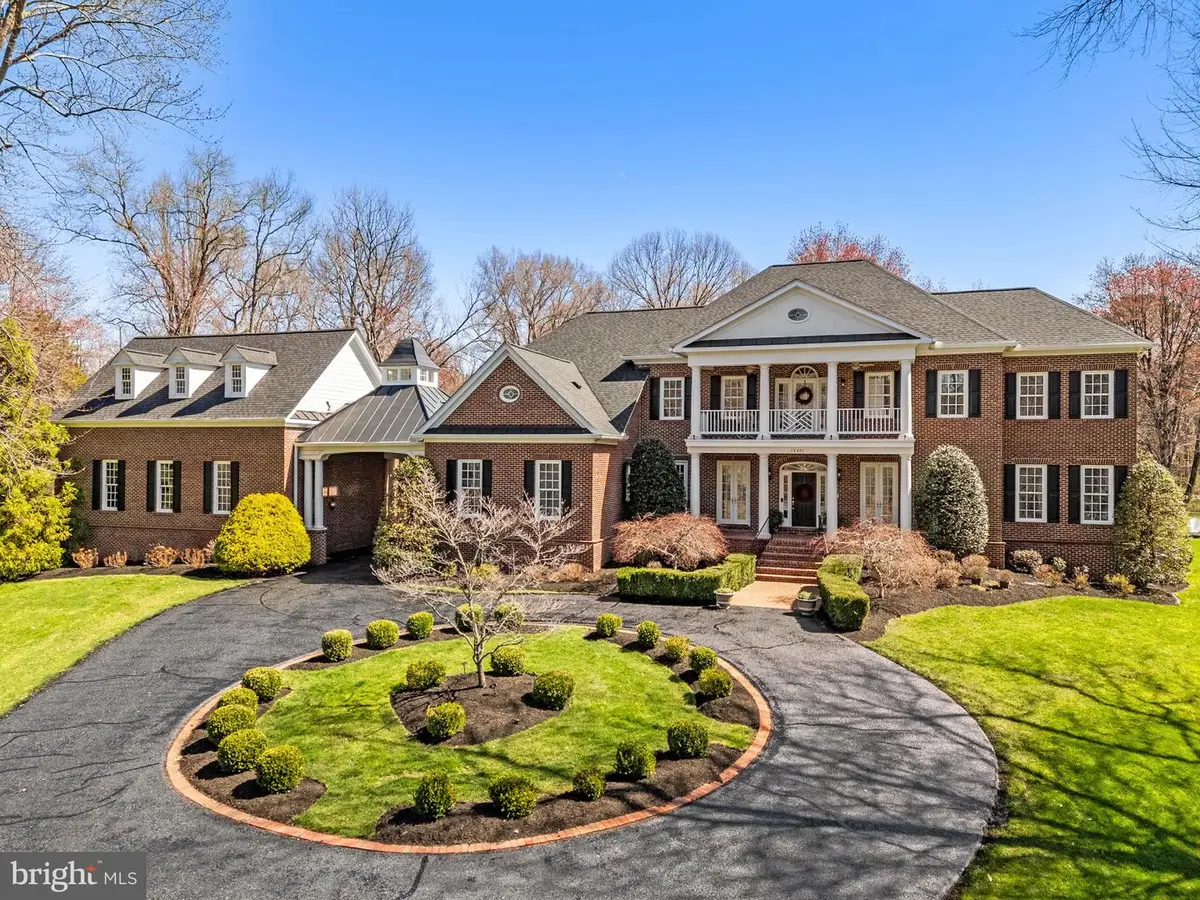 15271 Riding Club Dr, Haymarket, VA 20169 - #1