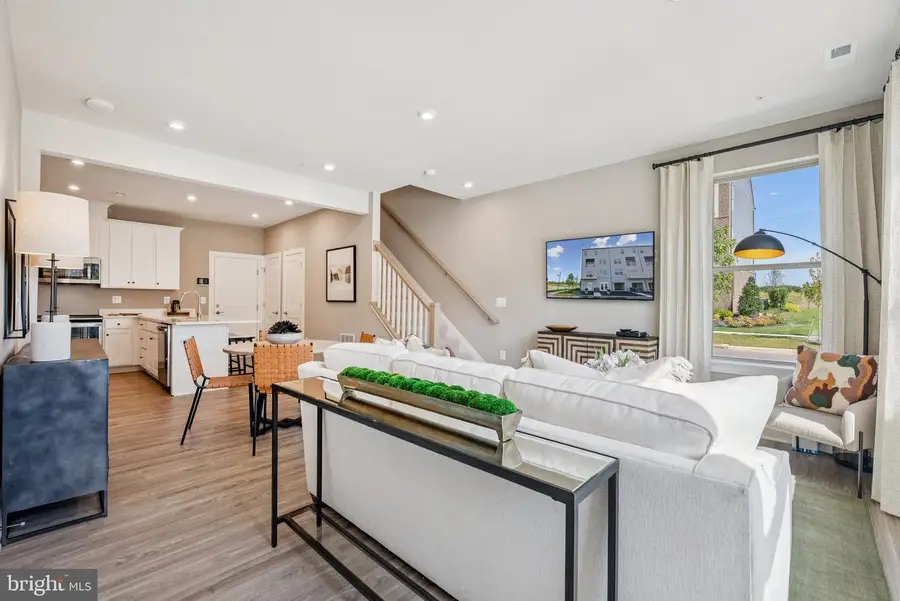 14110 Slate St, Woodbridge, VA 22193 - #3