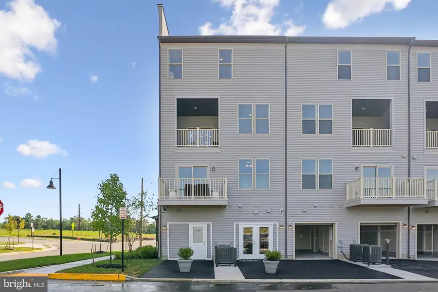 8678 Lovelace St, Manassas, VA 20109 - #3