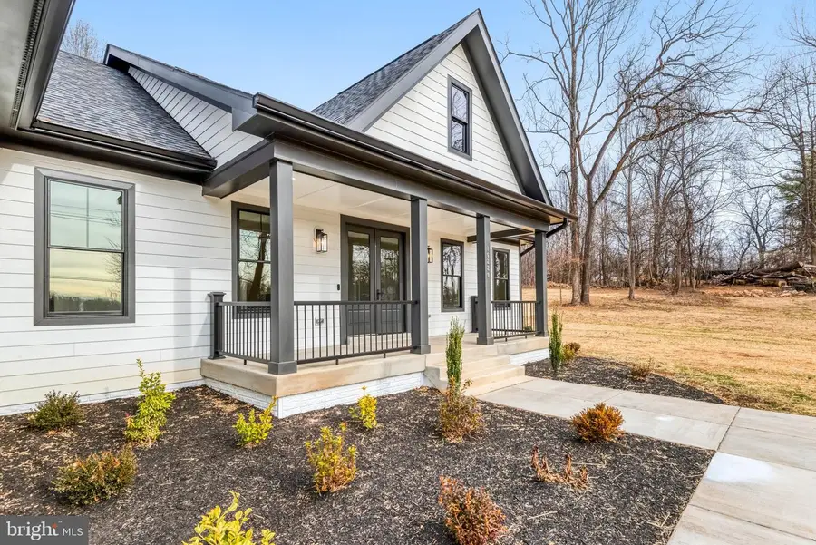 16220 Waterfall Rd, Haymarket, VA 20169 - Image #3