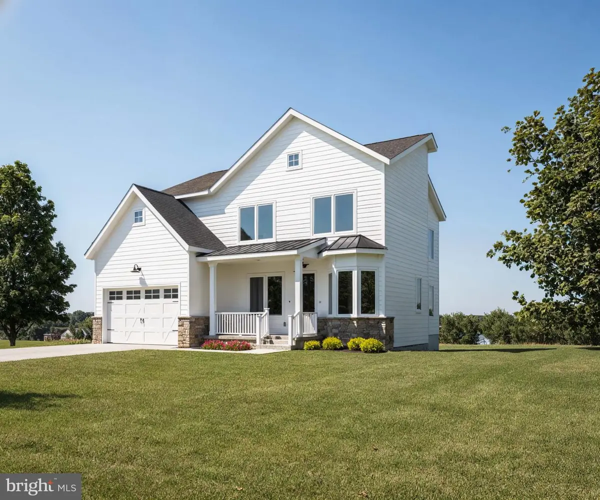 17991 Old Triangle Rd, Triangle, VA 22172 - #1