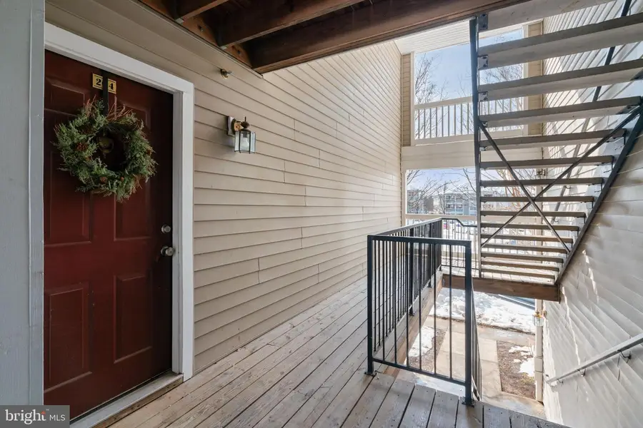 8087 Lacy Dr #204, Manassas, VA 20109 - #2