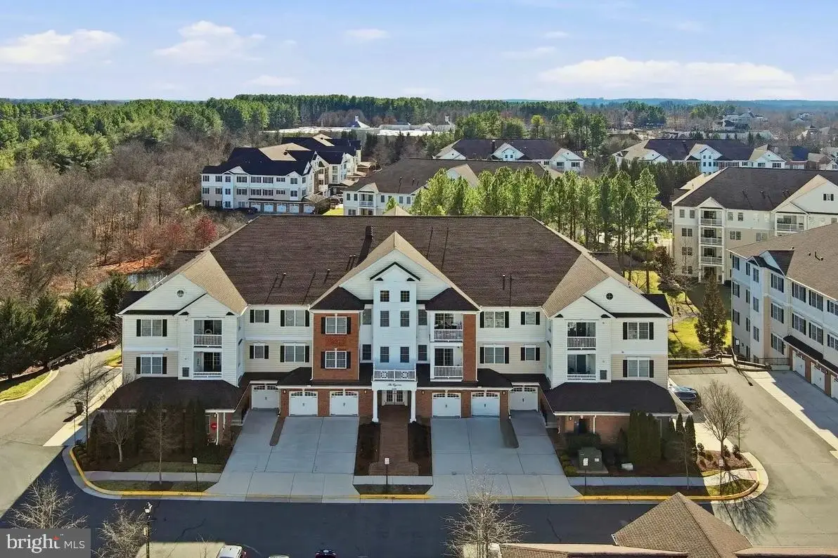 15110 Heather Mill Ln #402, Haymarket, VA 20169 - Image #1