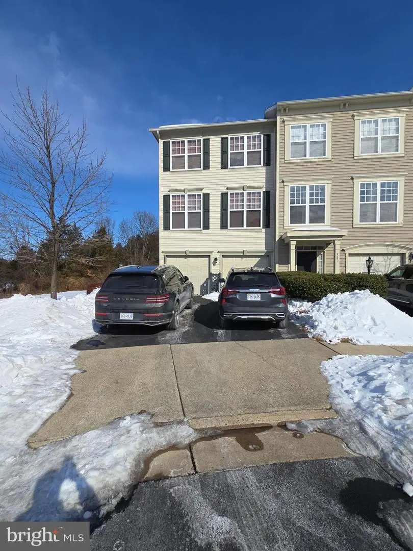 9249 Alvyn Lake Cir, Bristow, VA 20136 - #1