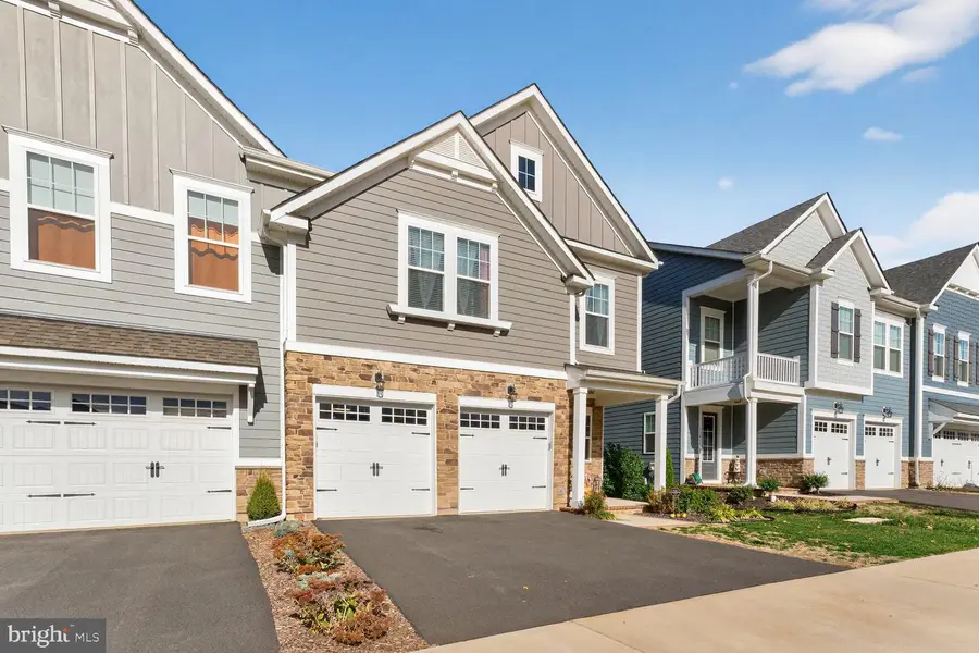 17945 Woods Overlook Dr, Dumfries, VA 22026 - #2